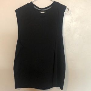 Sleeveless work out shirt